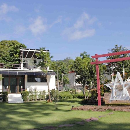 The Banyan Leaf Resort Suan Phueng Eksteriør bilde